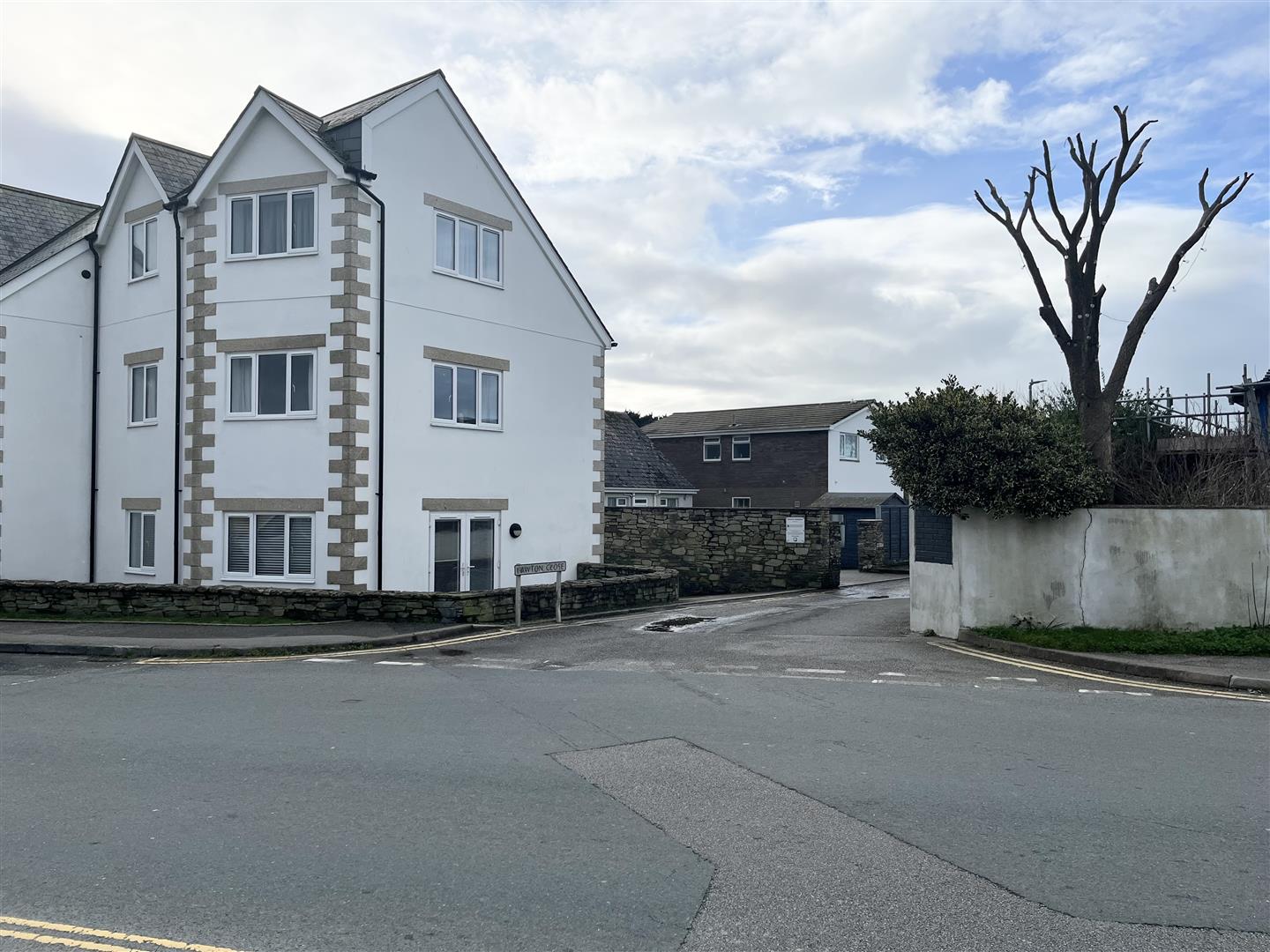 Pentire Crescent, Newquay photo - 2